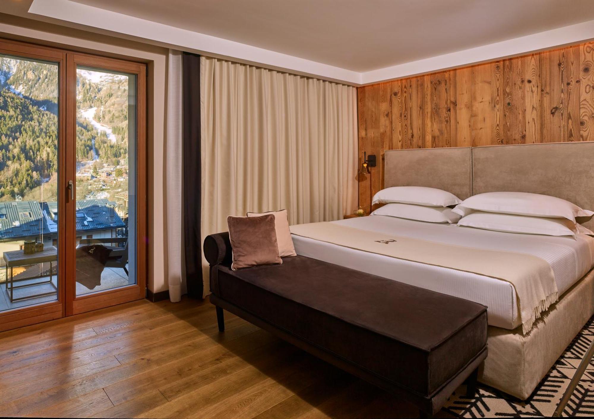 Le Massif Hotel & Lodge Courmayeur The Leading Hotels Of The World Exterior photo