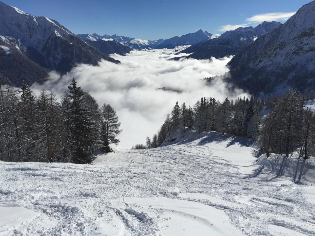 Le Massif Hotel & Lodge Courmayeur The Leading Hotels Of The World Exterior photo