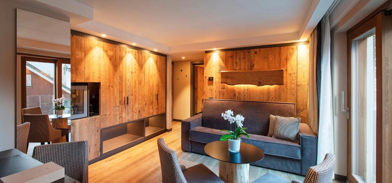 Le Massif Hotel & Lodge Courmayeur The Leading Hotels Of The World Exterior photo